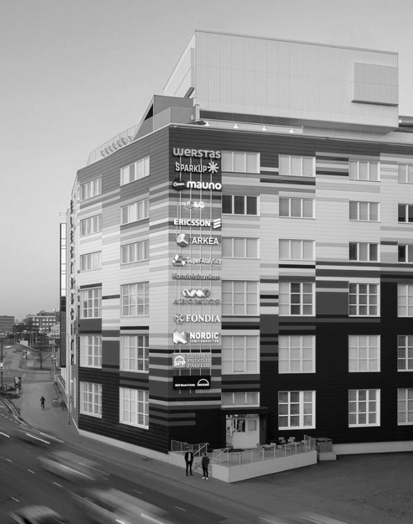 Mustavalkoinen ulkokuva Electrocitystä